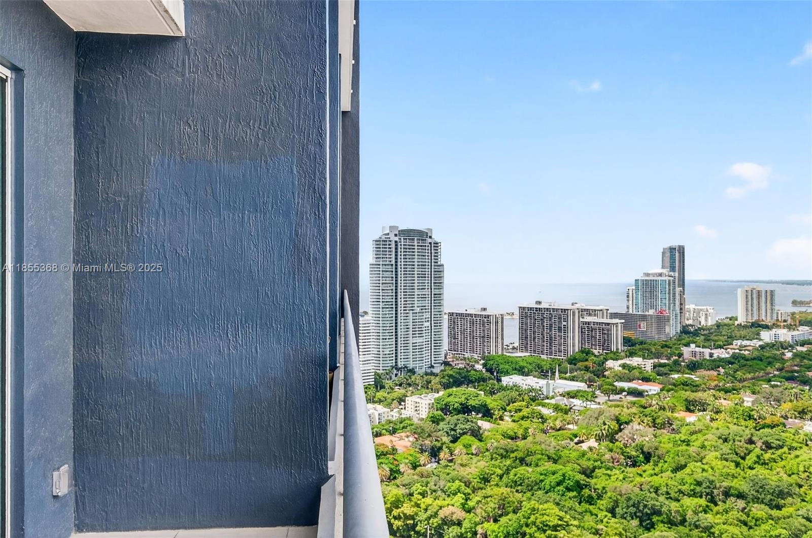 60 SW 13th St #3209, Miami FL 33130