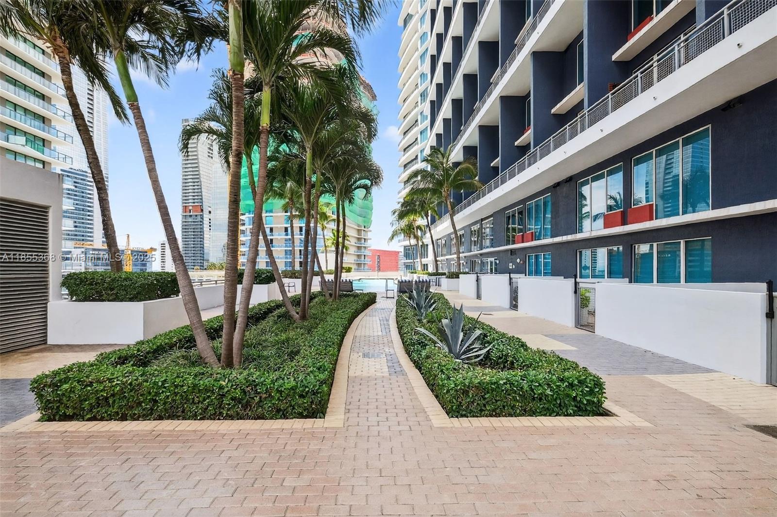 60 SW 13th St #3209, Miami FL 33130