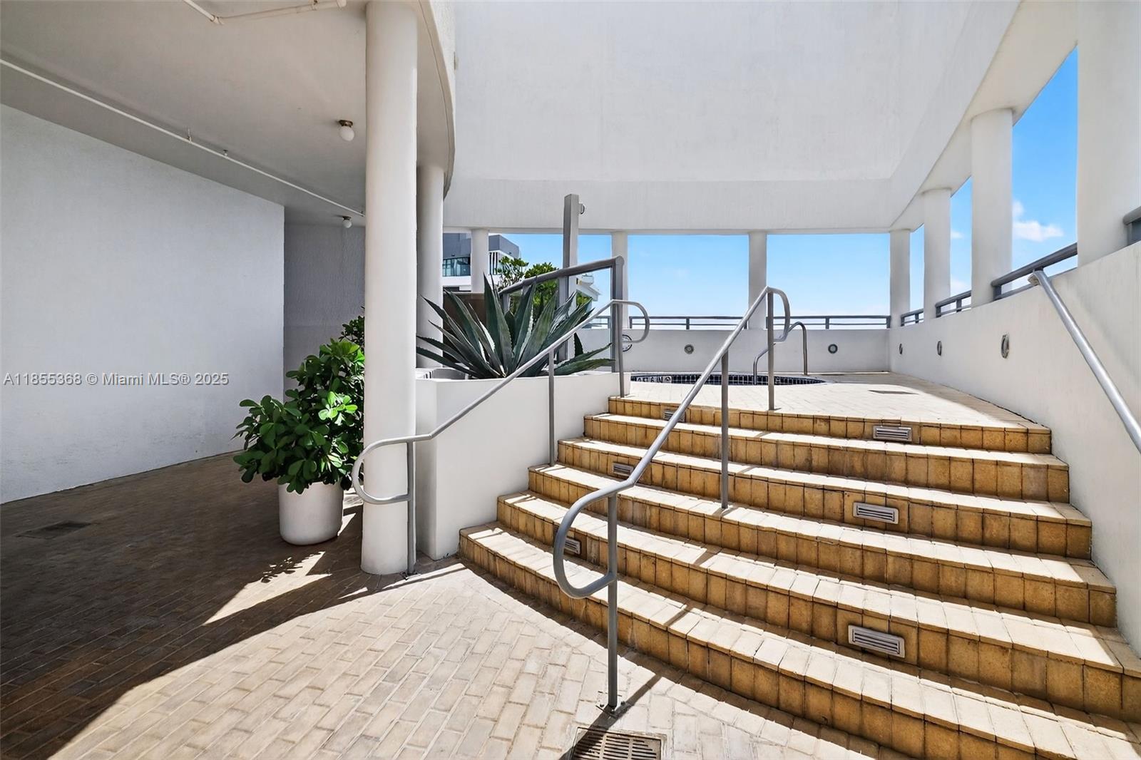 60 SW 13th St #3209, Miami FL 33130