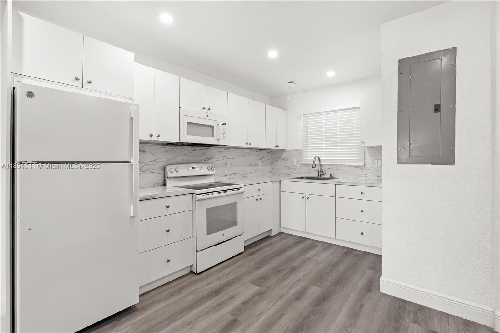 Property photo # 4