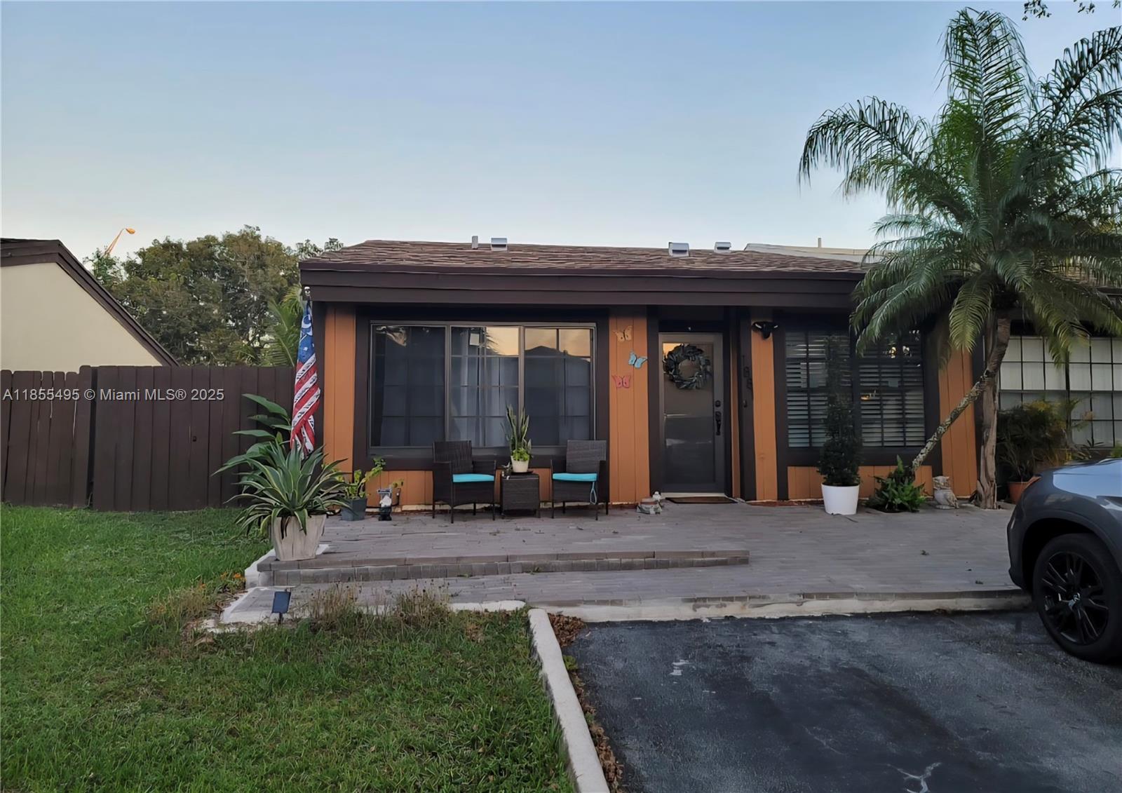 Property photo # 1