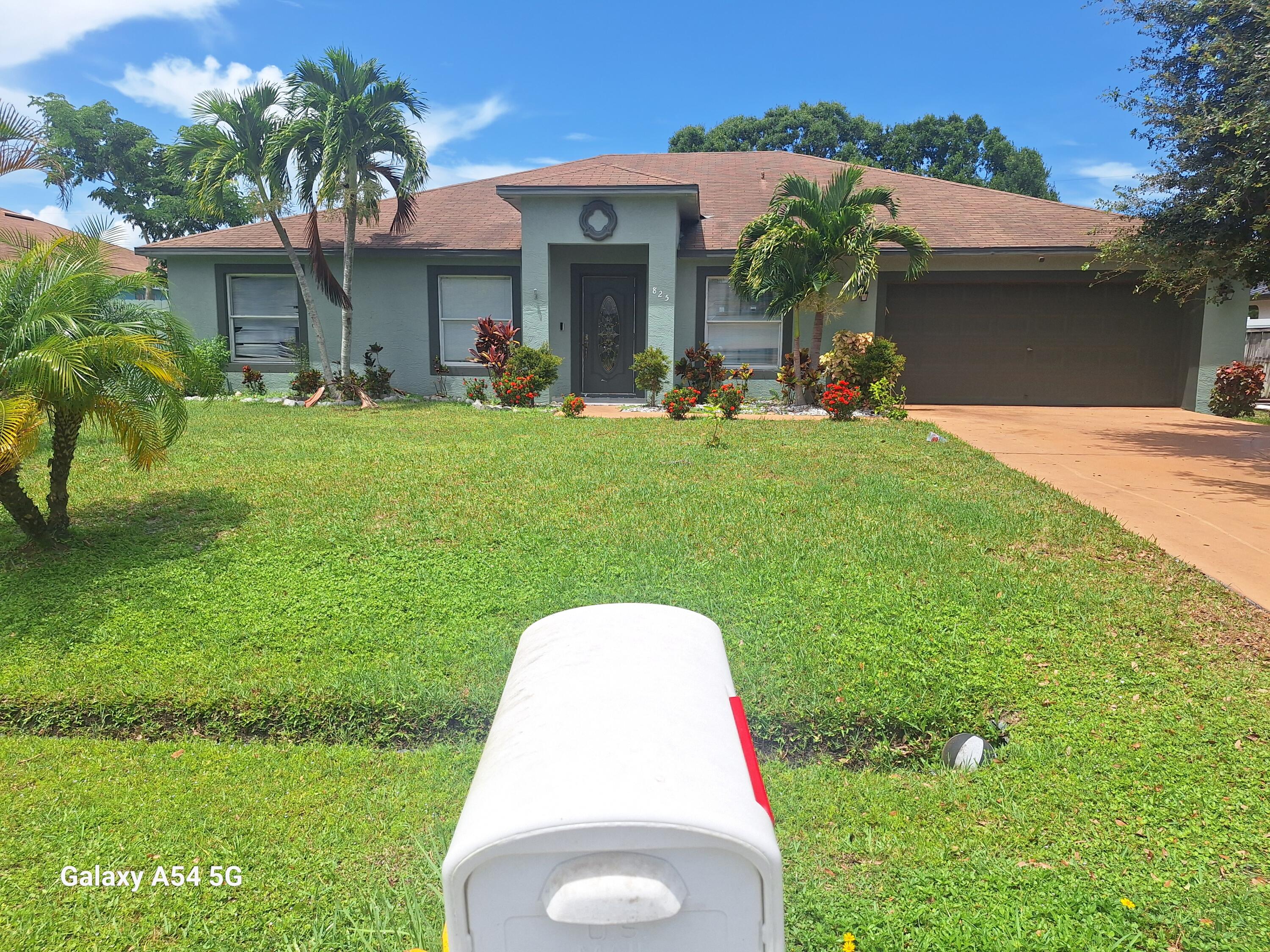 Homes for sale in Port St Lucie, FL | 825 Se Cavern Avenue, Port St Lucie, FL 34983 | MLS# R11114250