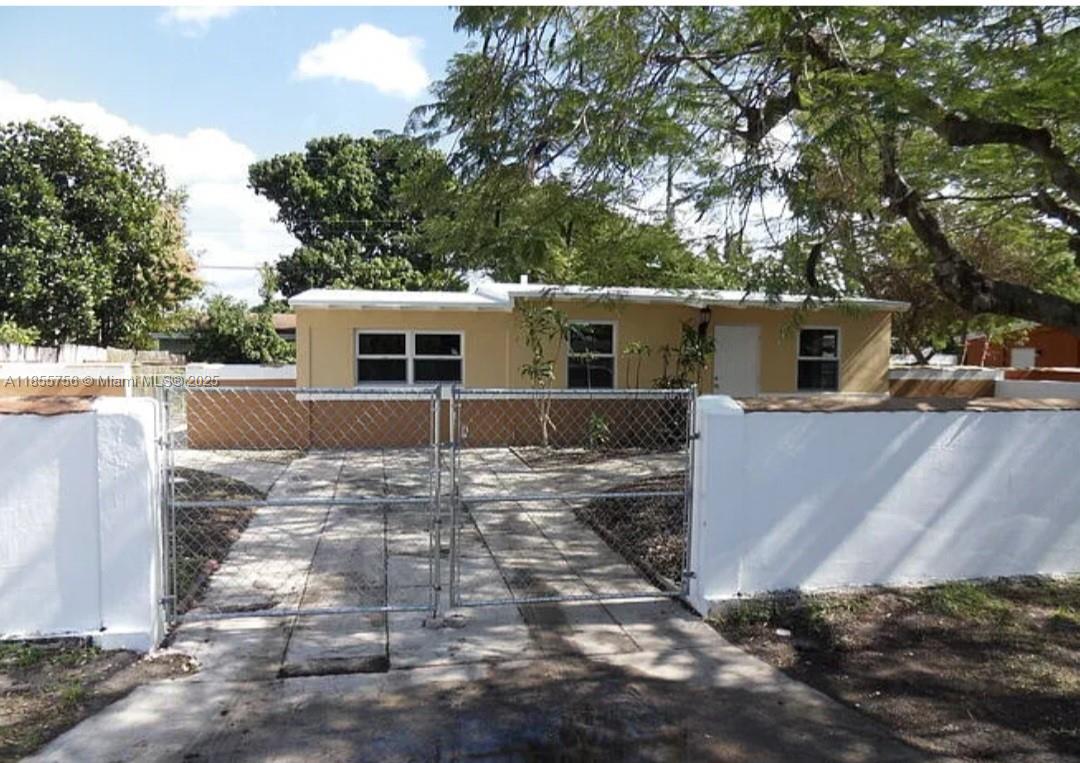 Property photo # 1