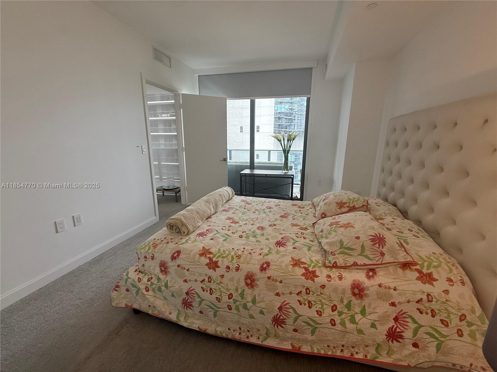 45 SW 9th St #3001, Miami FL 33130