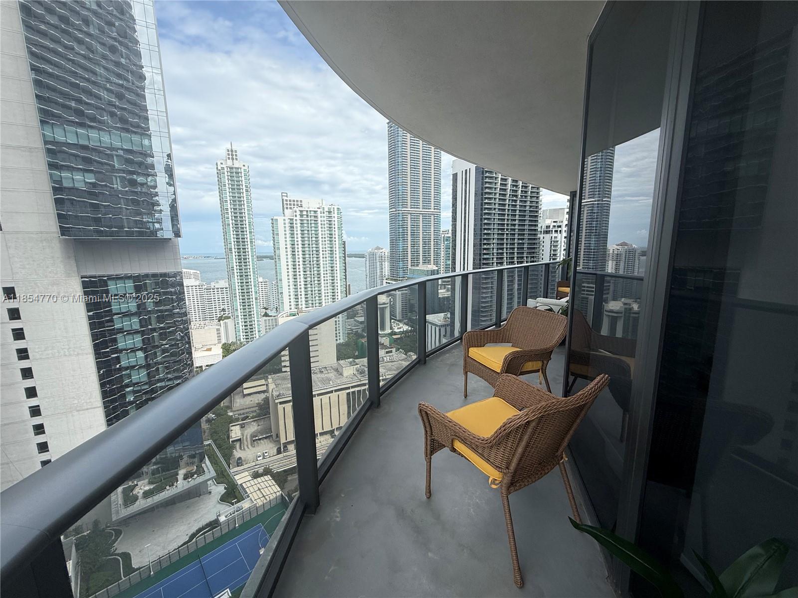 45 SW 9th St #3001, Miami FL 33130
