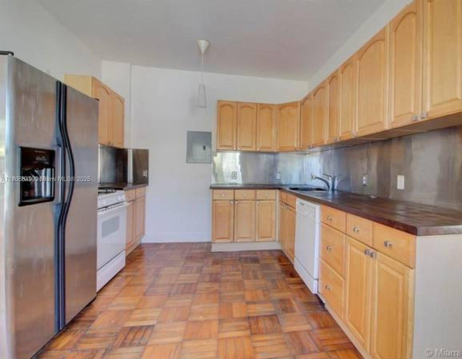 Property photo # 6