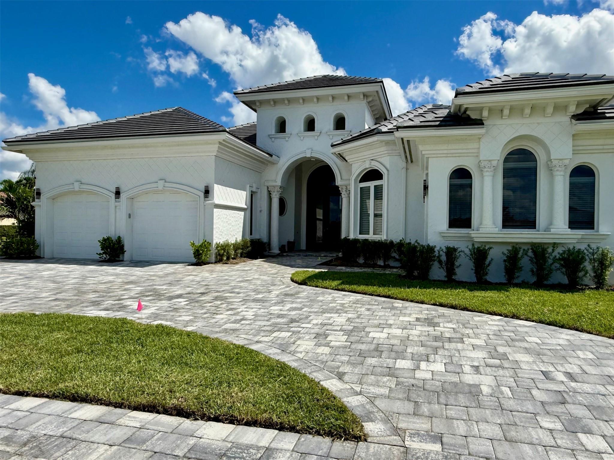 Homes for sale in Port St Lucie, FL | 128 Se Rio Angelica, Port St Lucie, FL 34984 | MLS# F10519652