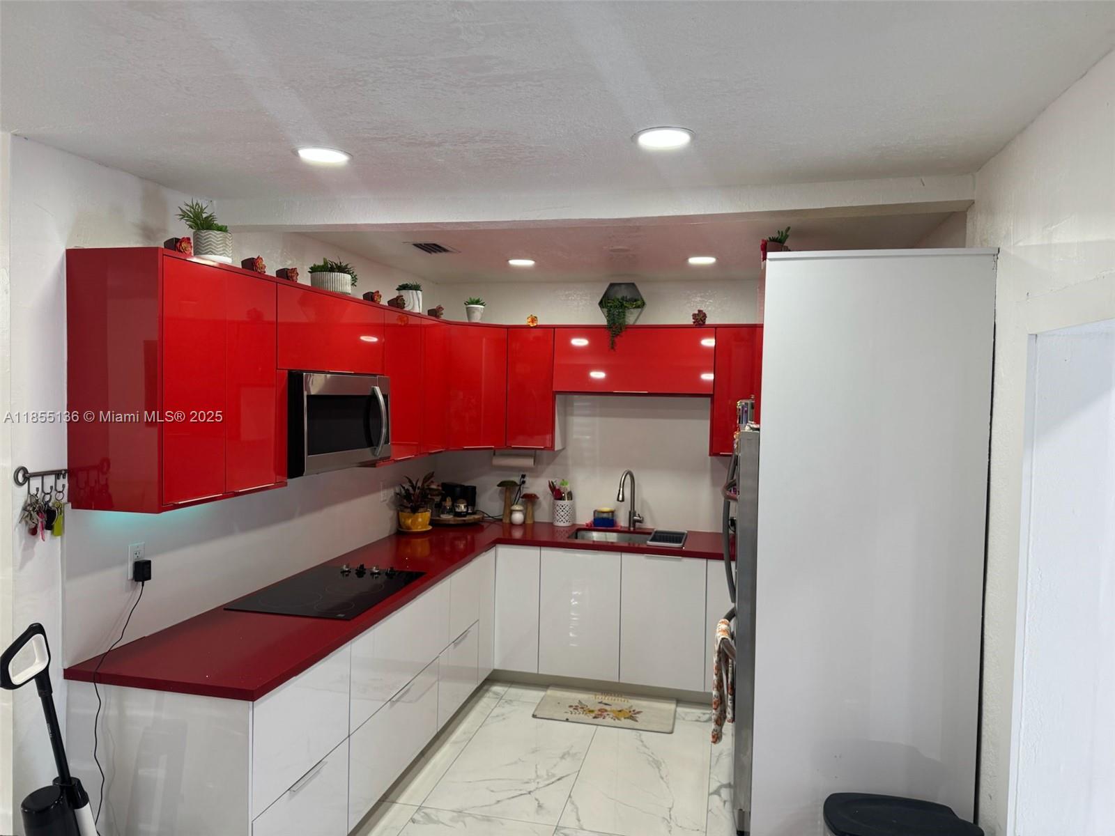 Property photo # 6