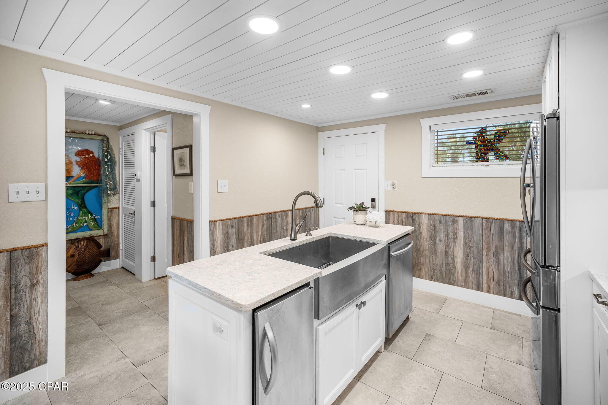 Image 10 For 22400 Front Beach Road  6
