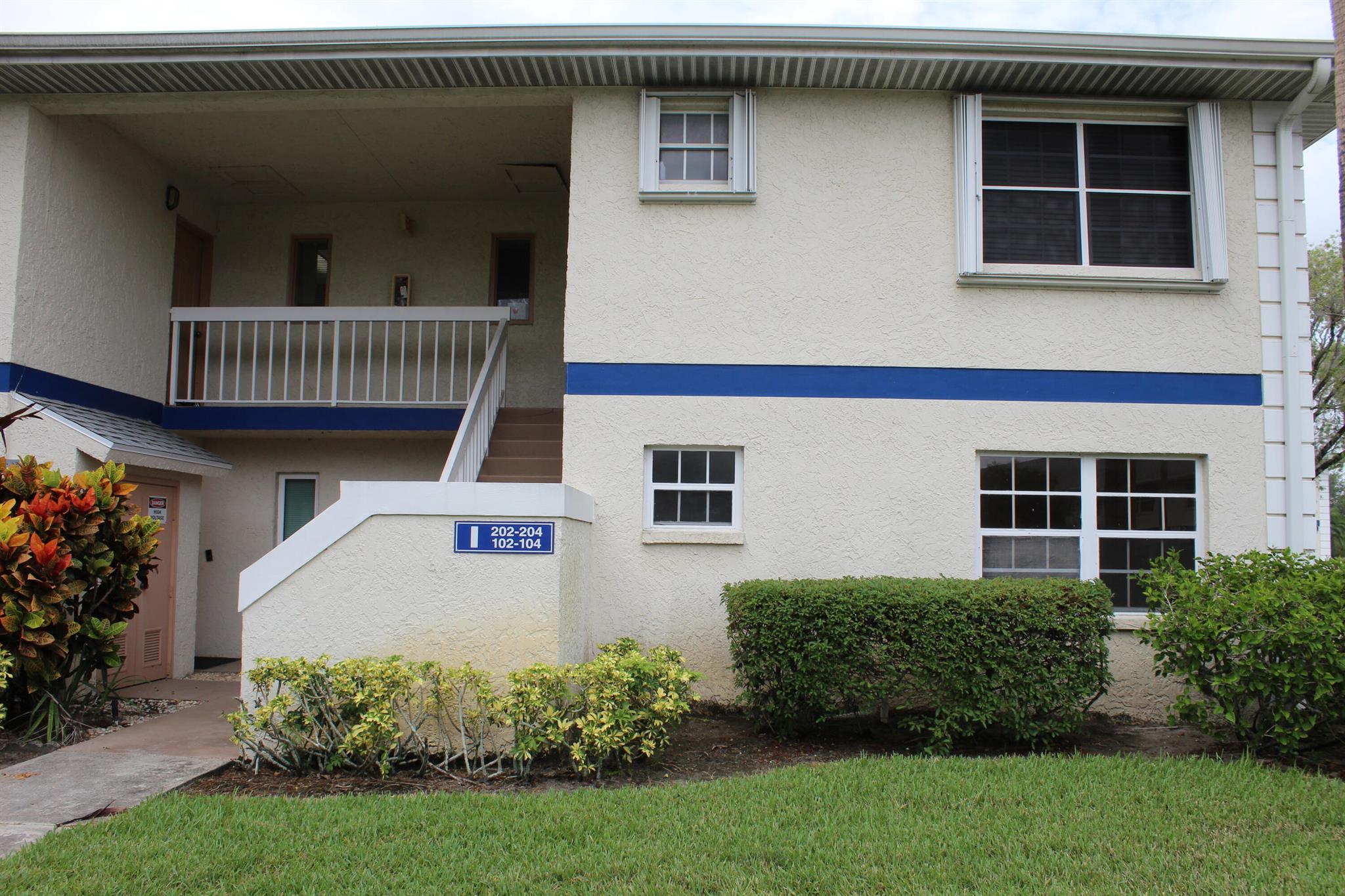 Homes for sale in Port St Lucie, FL | 1514 Se Royal Green Circle #I-104, Port St Lucie, FL 34952 | MLS# R11114408