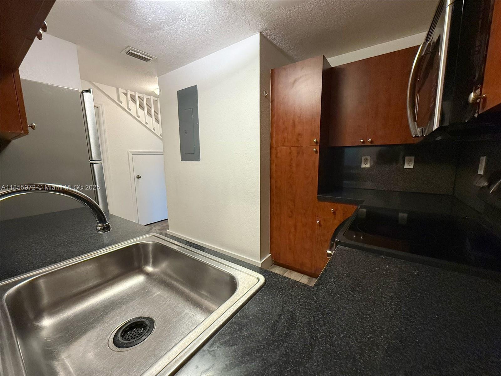 Property photo # 7