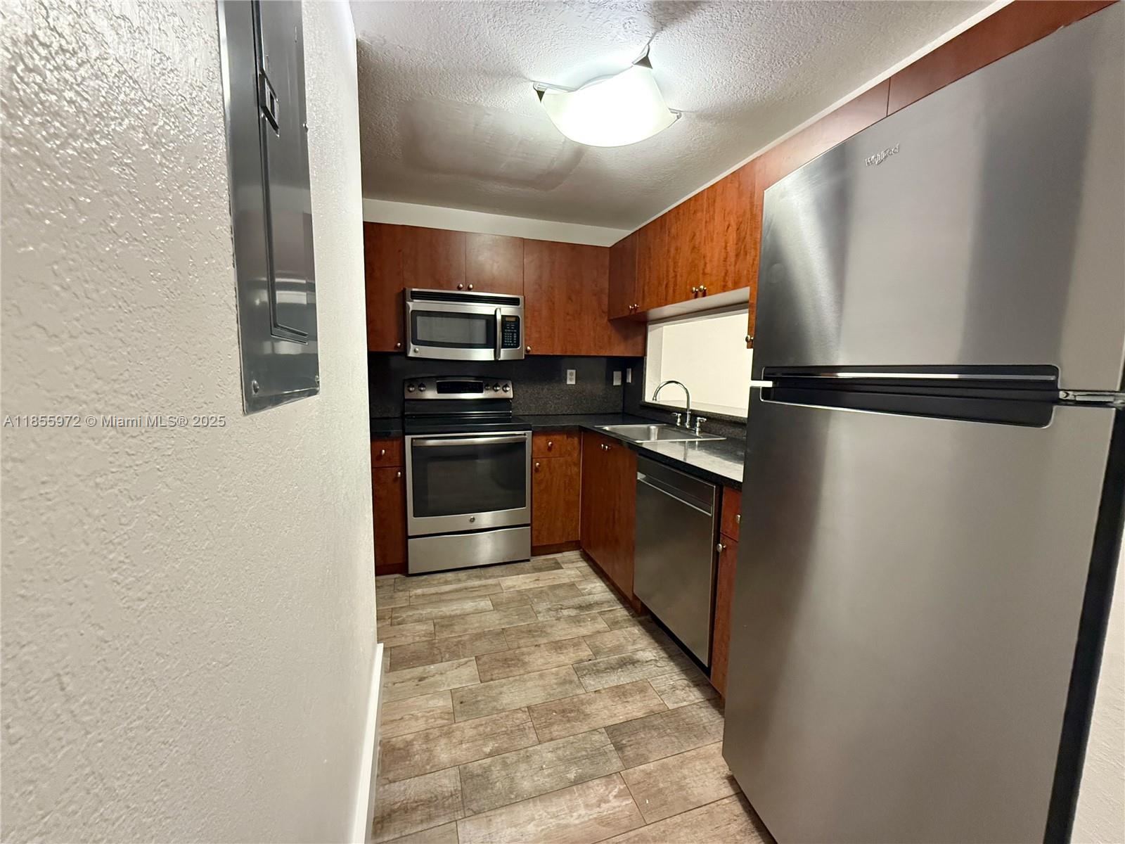 Property photo # 9