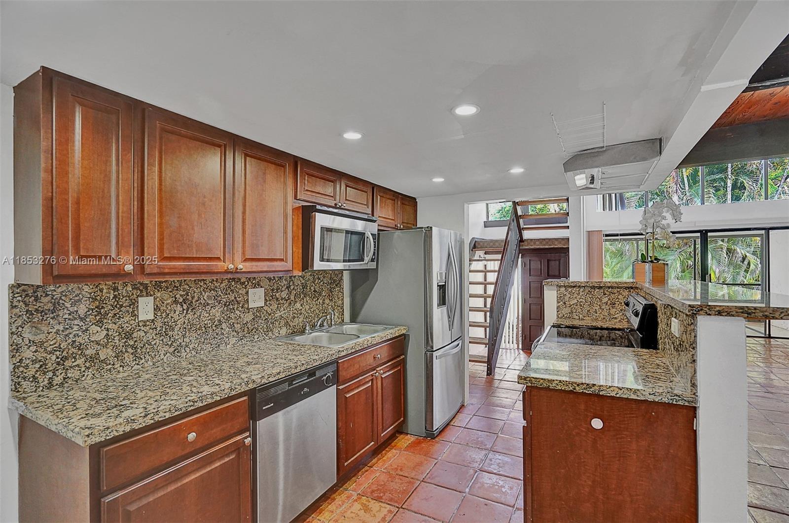 Property photo # 0