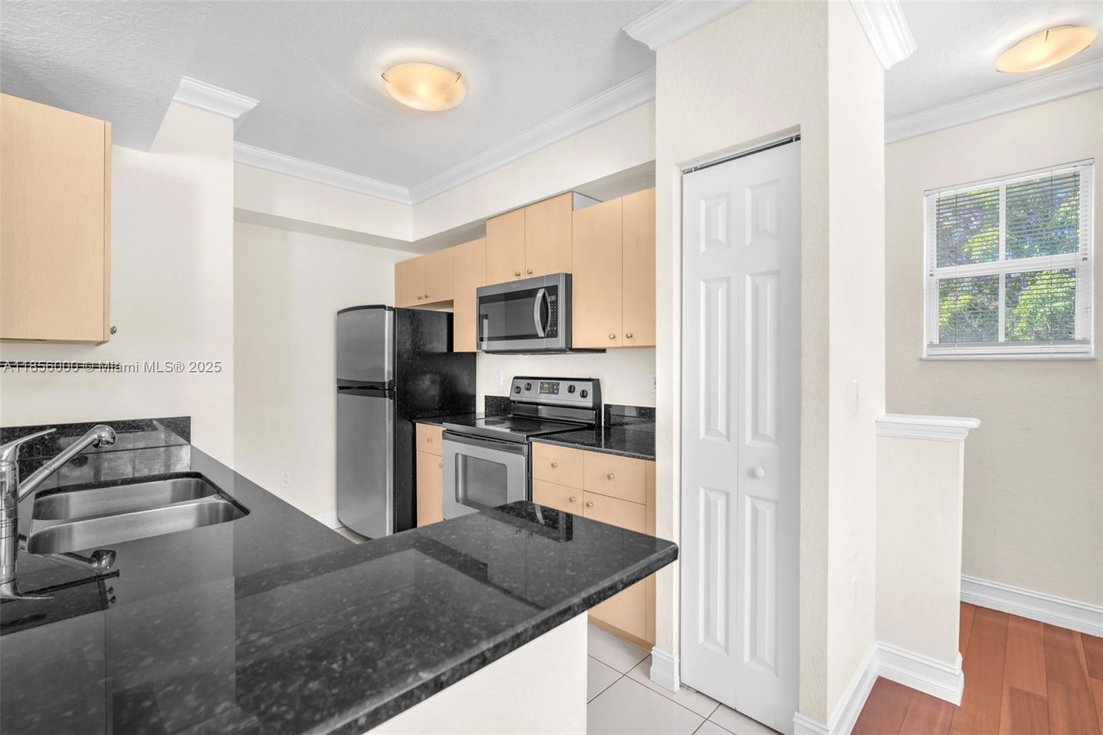 Property photo # 4