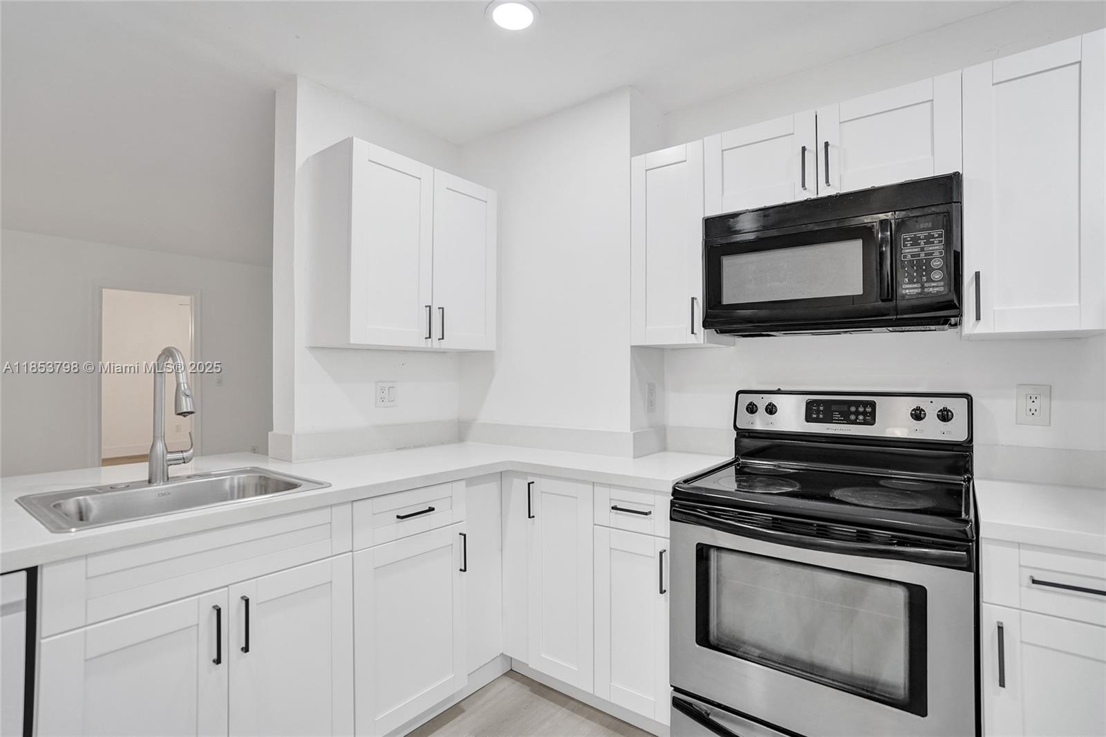 Property photo # 6