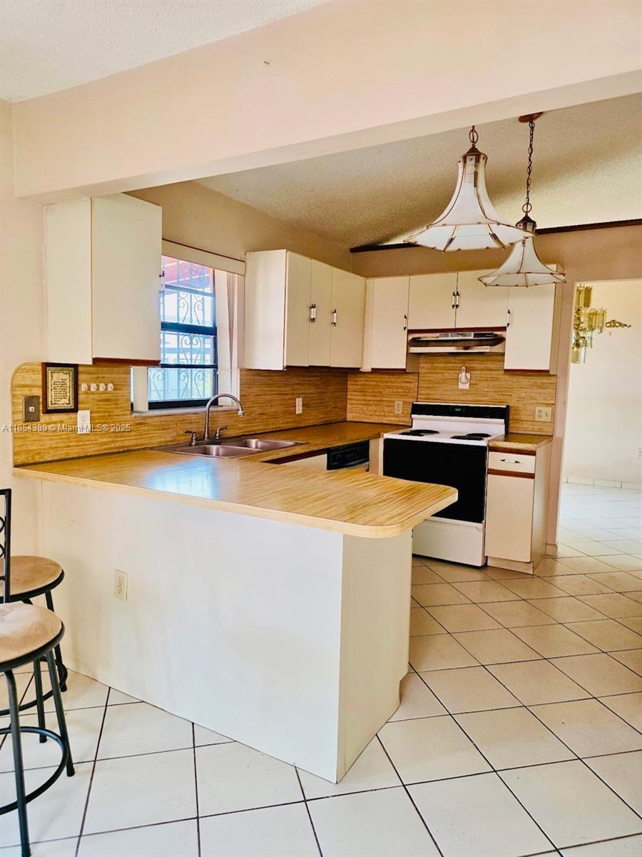 Homes for sale in Miami, FL | 3321 Sw 139Th Ct, Miami, FL 33175 | MLS# A11854389