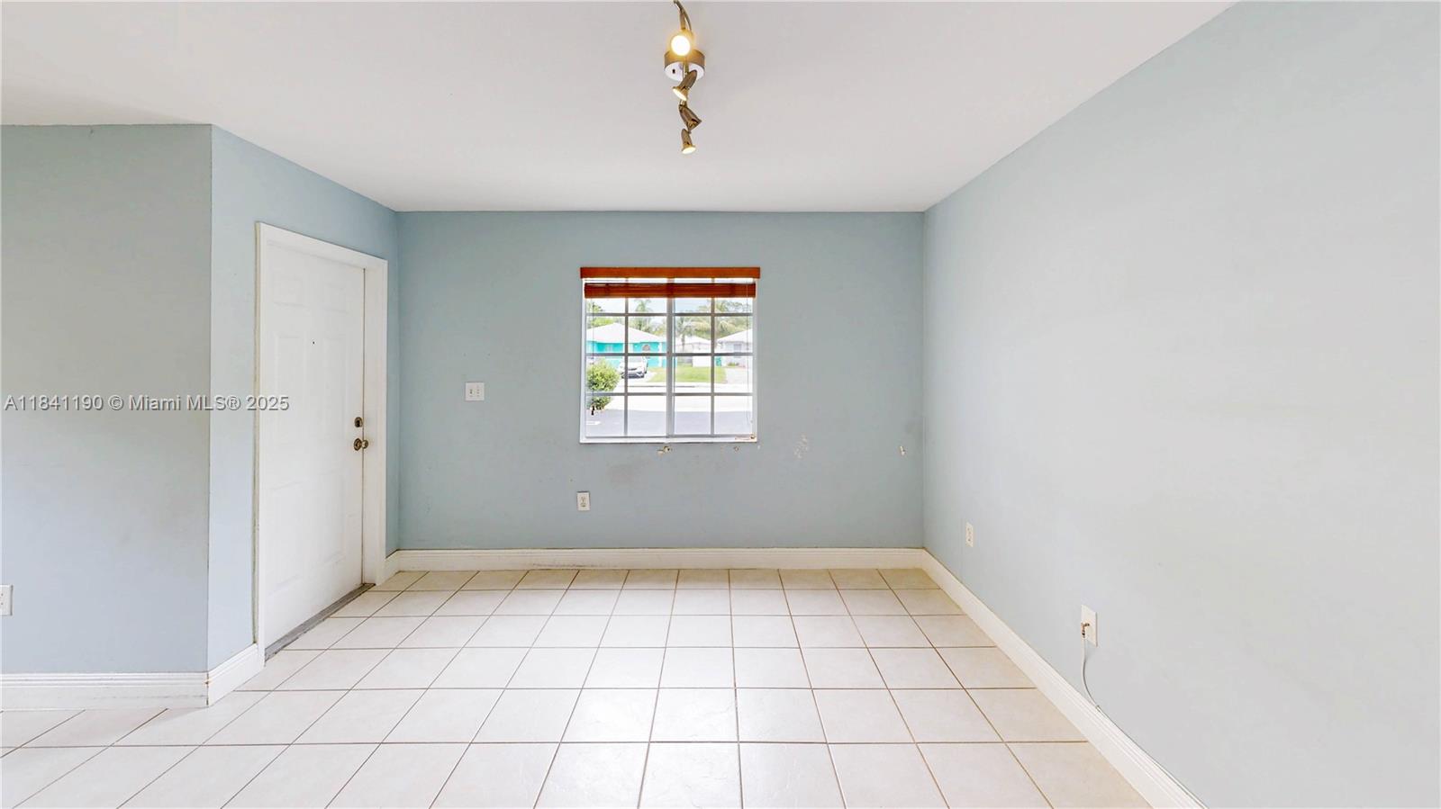 Property photo # 6