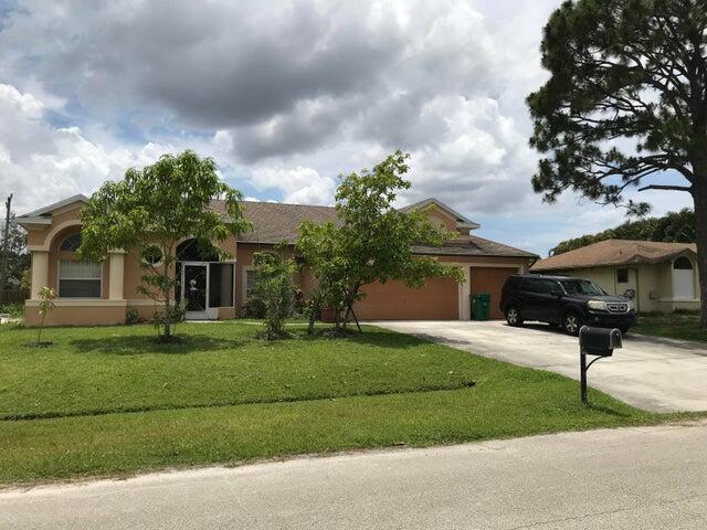 Homes for sale in Port St Lucie, FL | 738 Se Lansdowne Avenue, Port St Lucie, FL 34983 | MLS# R11114500