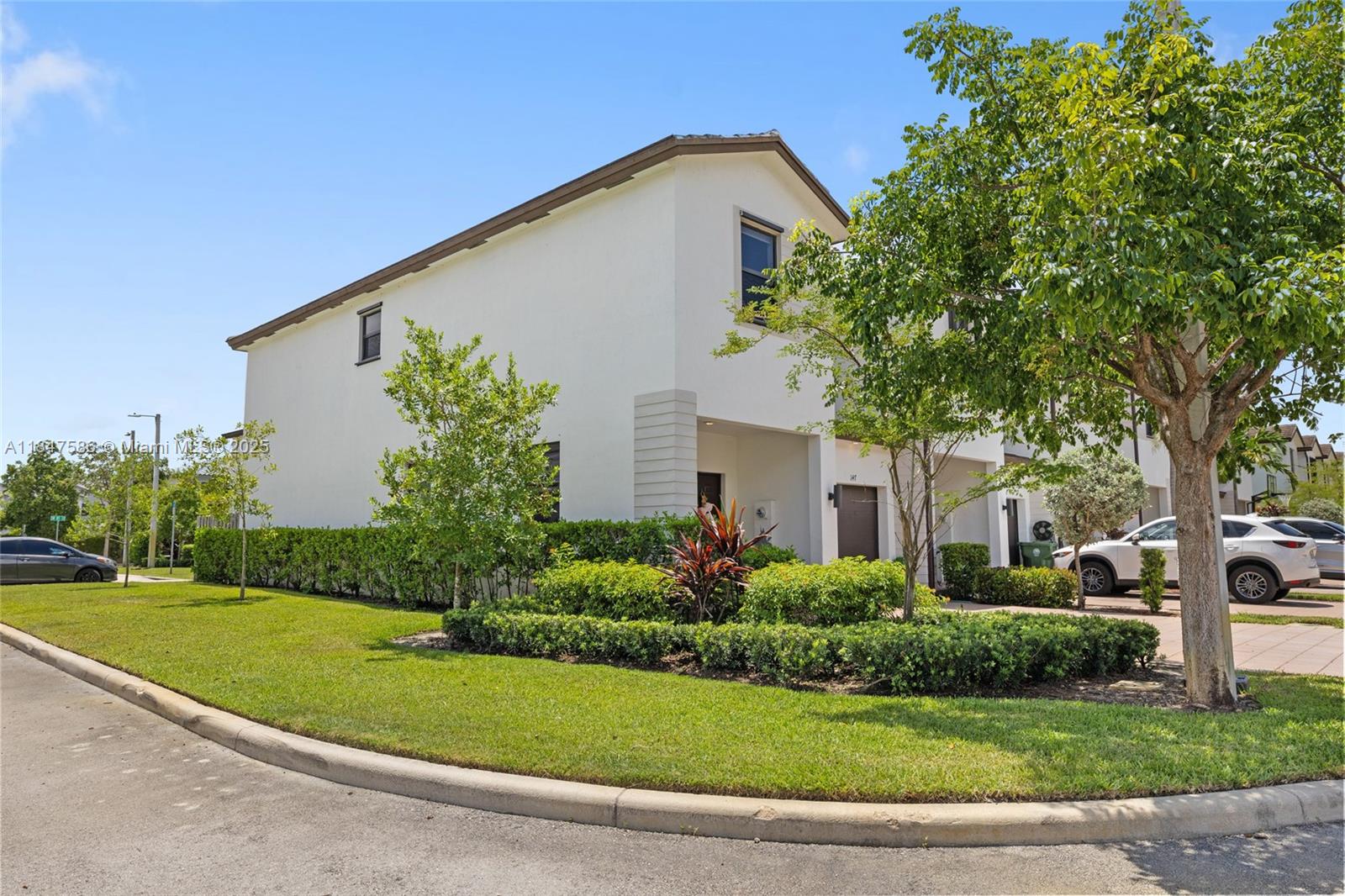 Property photo # 4
