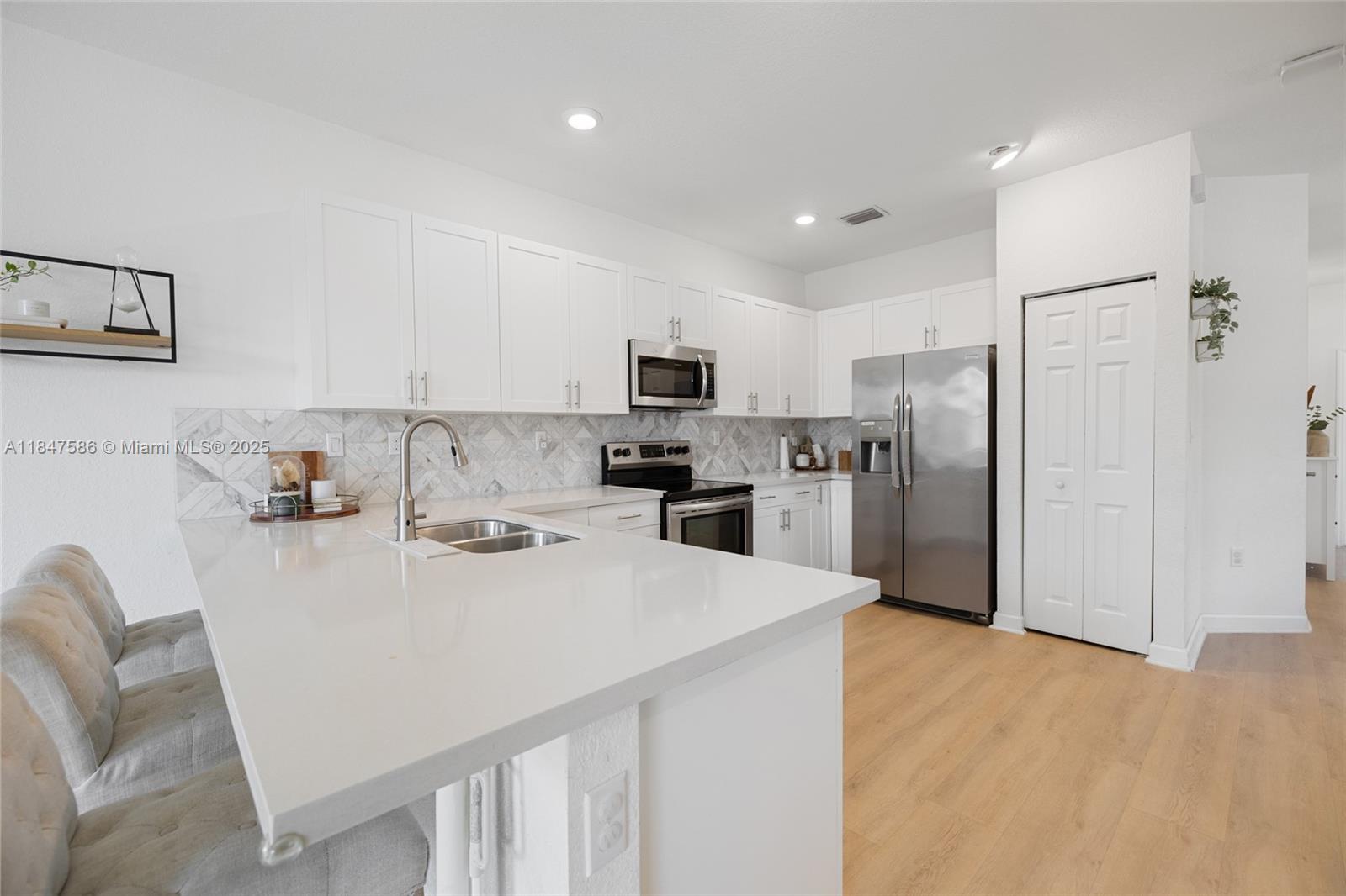 Property photo # 8