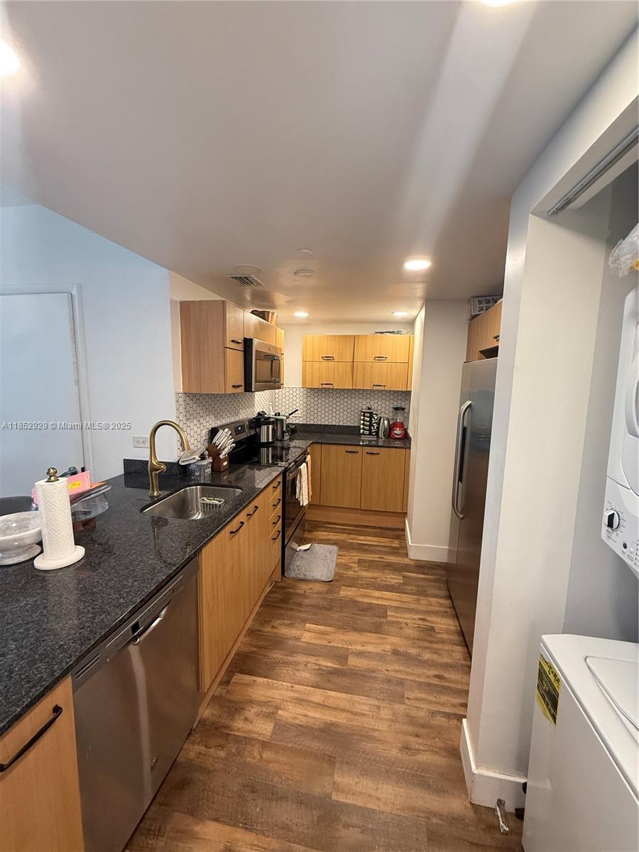 350 S Miami Ave #1803, Miami FL 33130