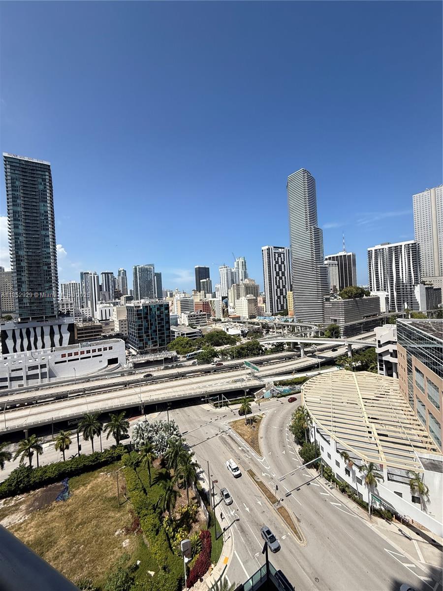 350 S Miami Ave #1803, Miami FL 33130