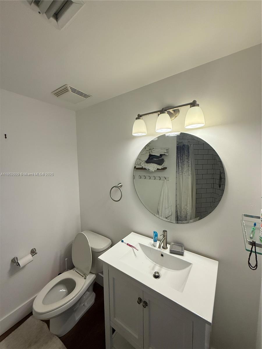 350 S Miami Ave #1803, Miami FL 33130