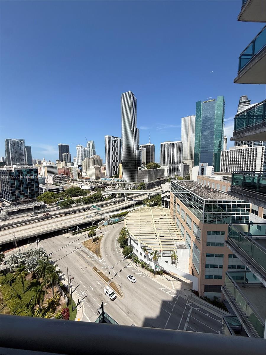 350 S Miami Ave #1803, Miami FL 33130
