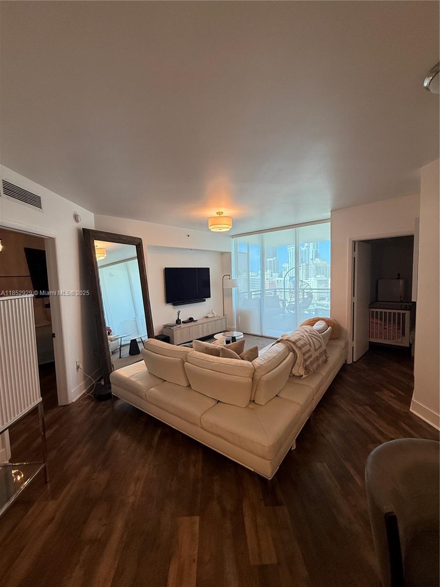 350 S Miami Ave #1803, Miami FL 33130