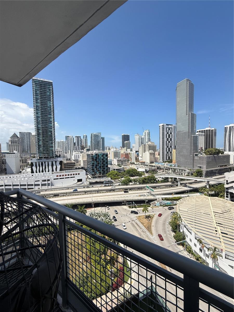 350 S Miami Ave #1803, Miami FL 33130