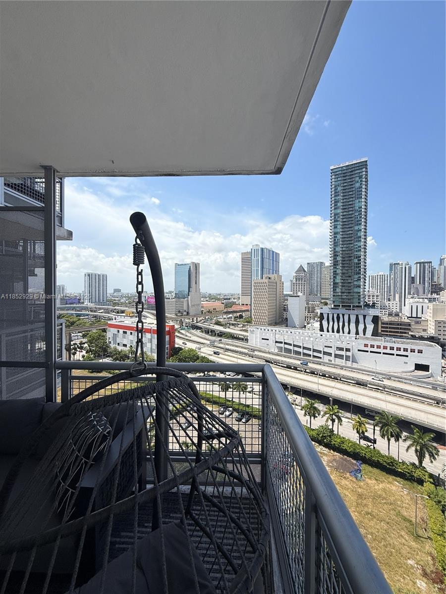 350 S Miami Ave #1803, Miami FL 33130