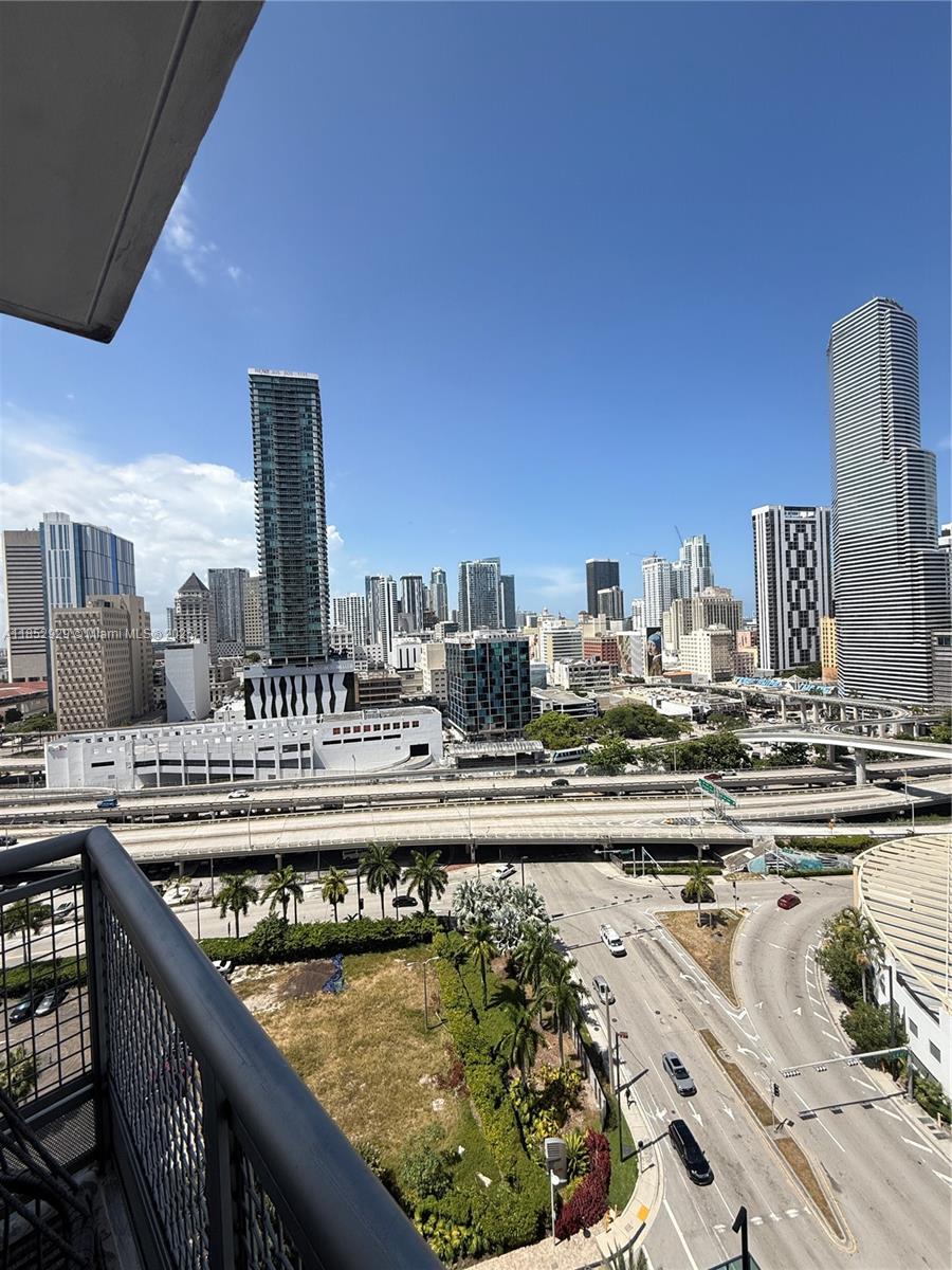 350 S Miami Ave #1803, Miami FL 33130