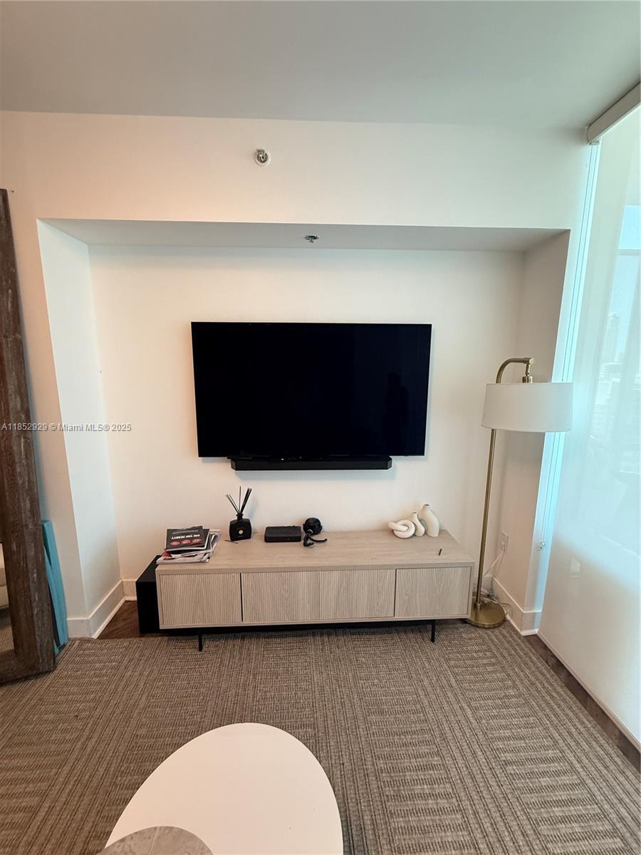 350 S Miami Ave #1803, Miami FL 33130