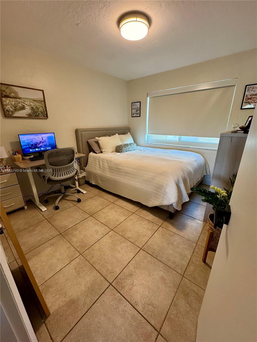 1650 S Le Jeune Rd 302