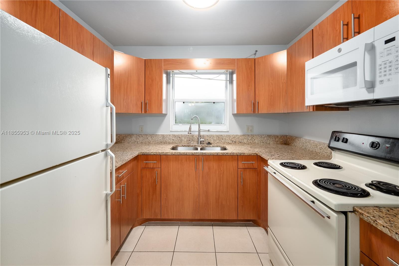 Property photo # 0