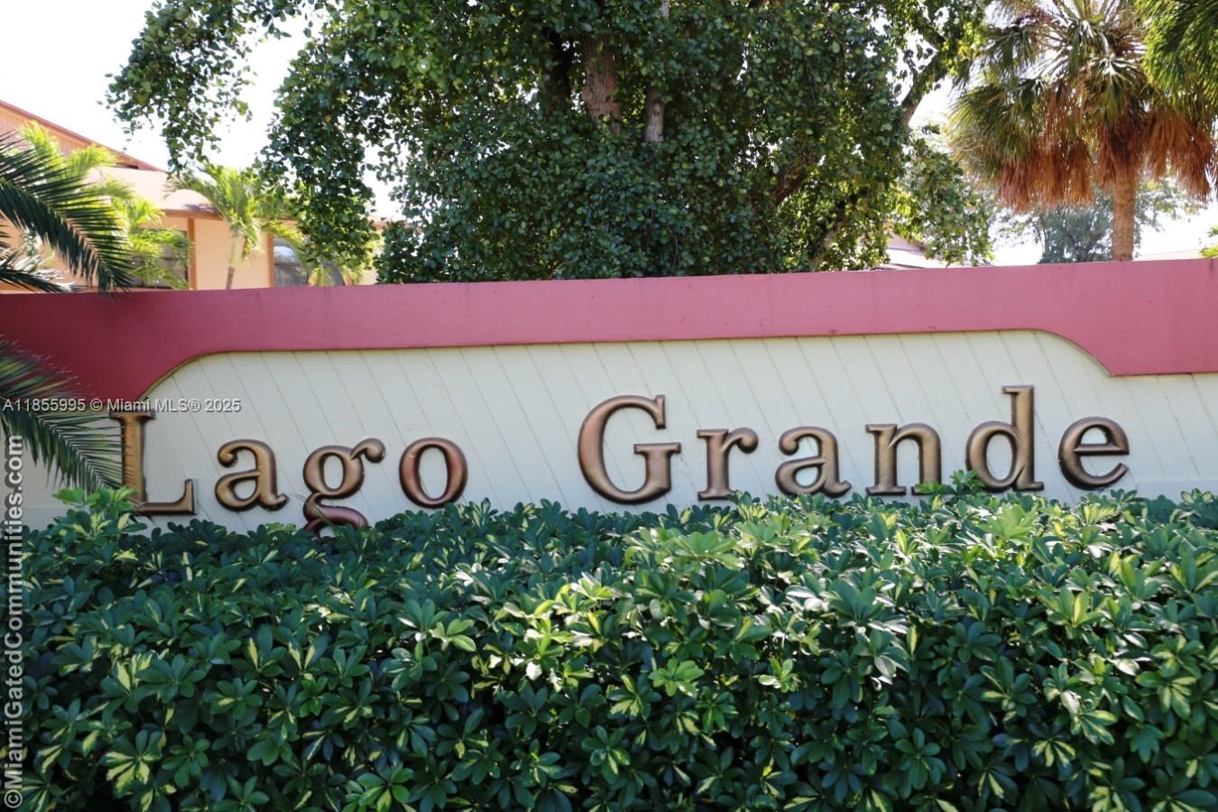 Lago Grande Condo Three C