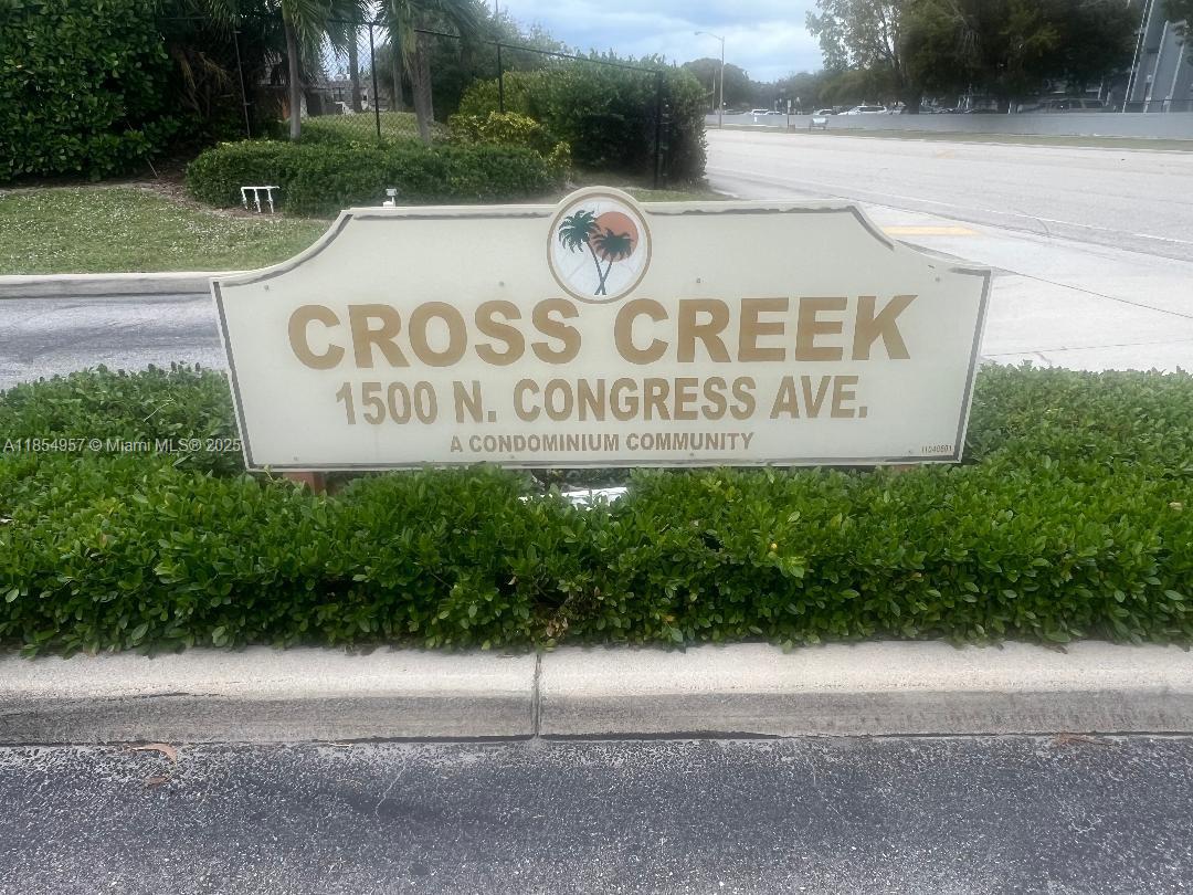 Cross Creek Condo
