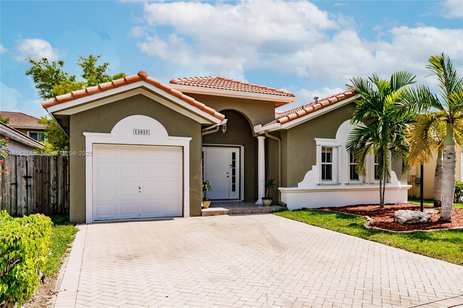 Property photo # 0