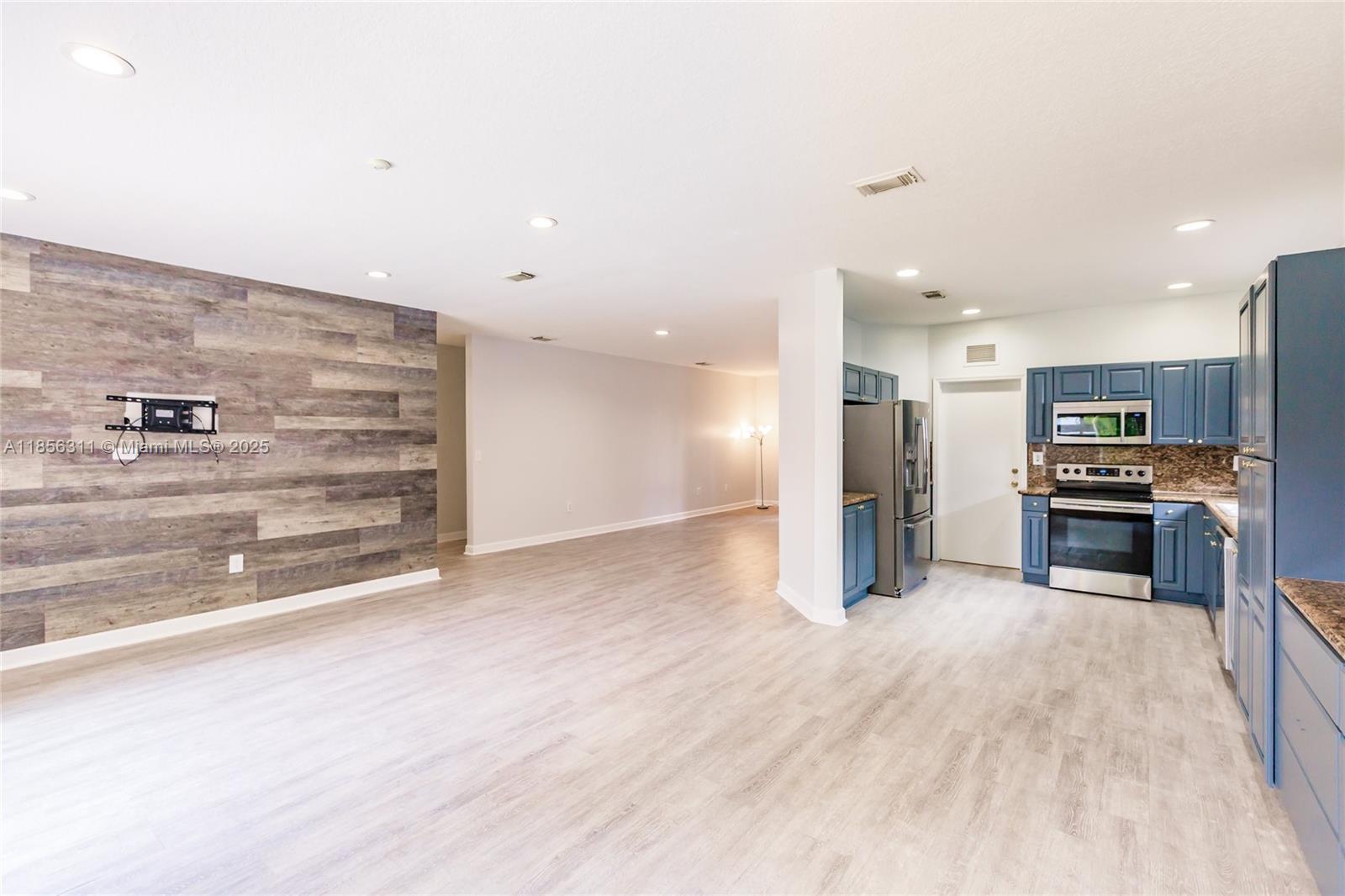 Property photo # 4