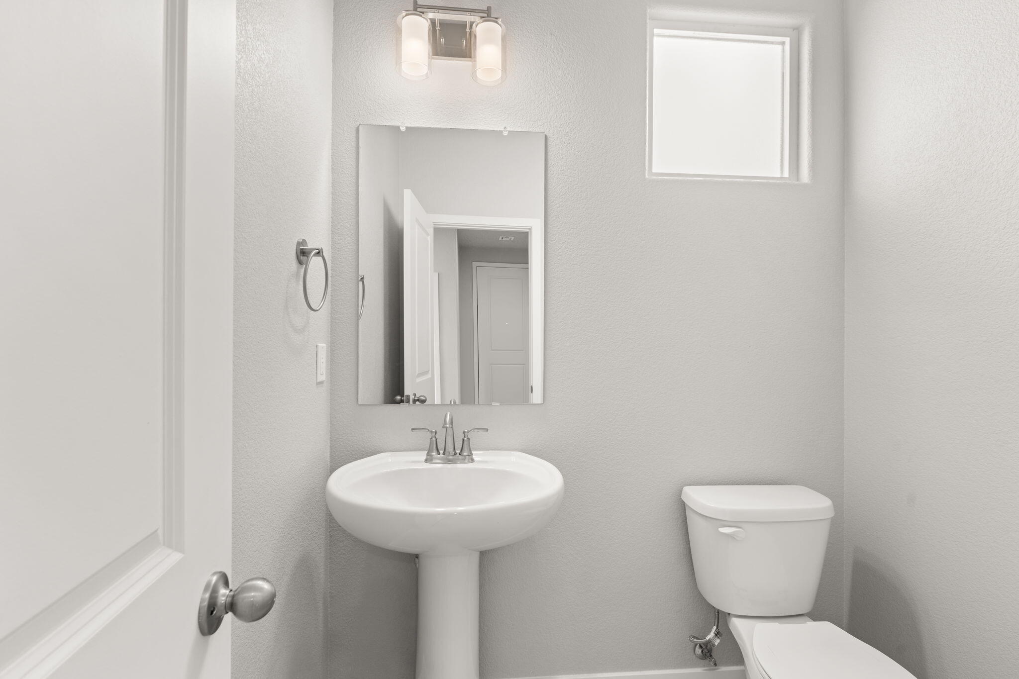 6717 Sydney Drive NE 