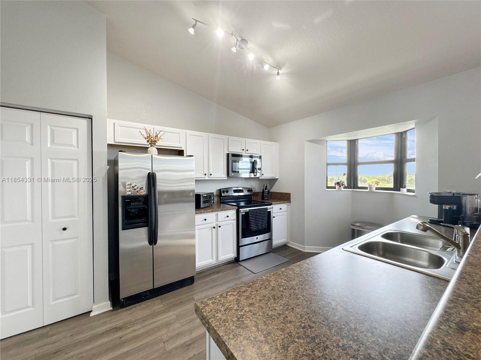 22541 SW 88th Pl 304-6