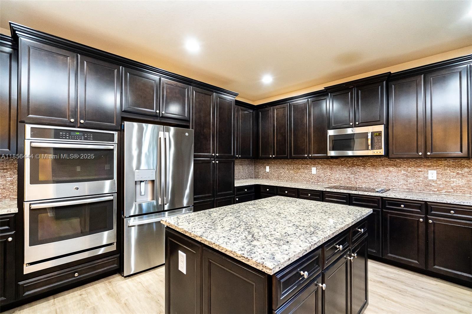 Property photo # 8
