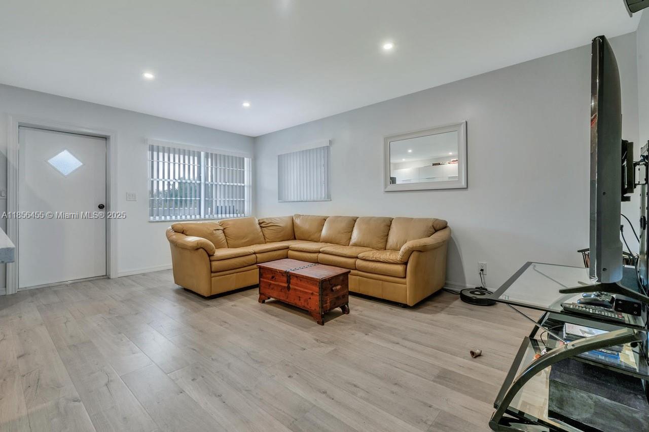 Property photo # 7