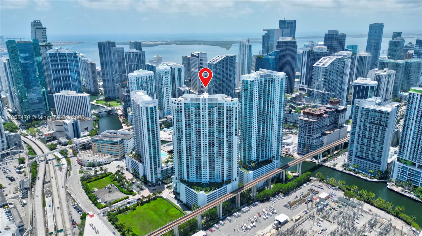 Apartamento à Venda em Miami, FL