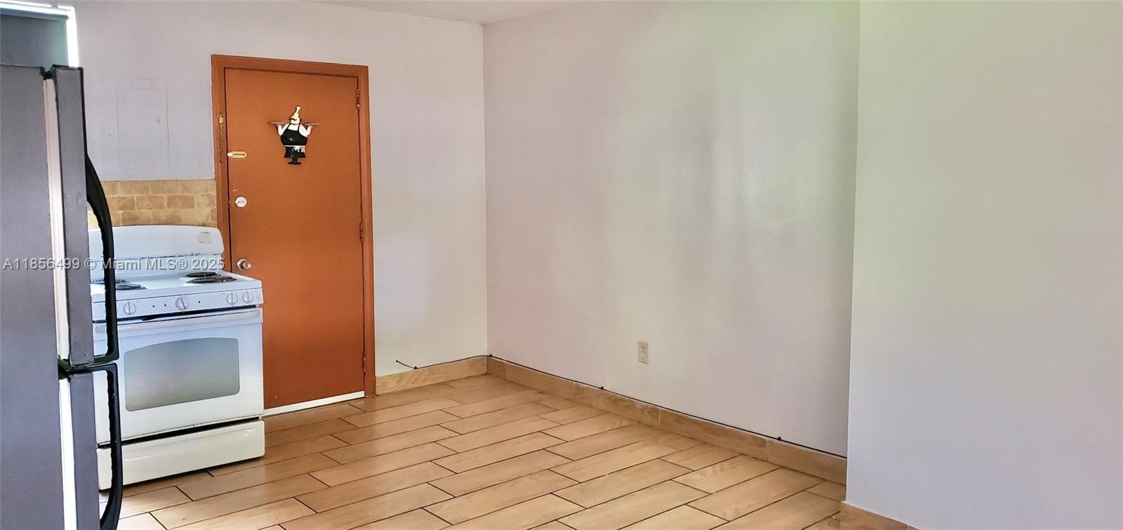 Property photo # 2