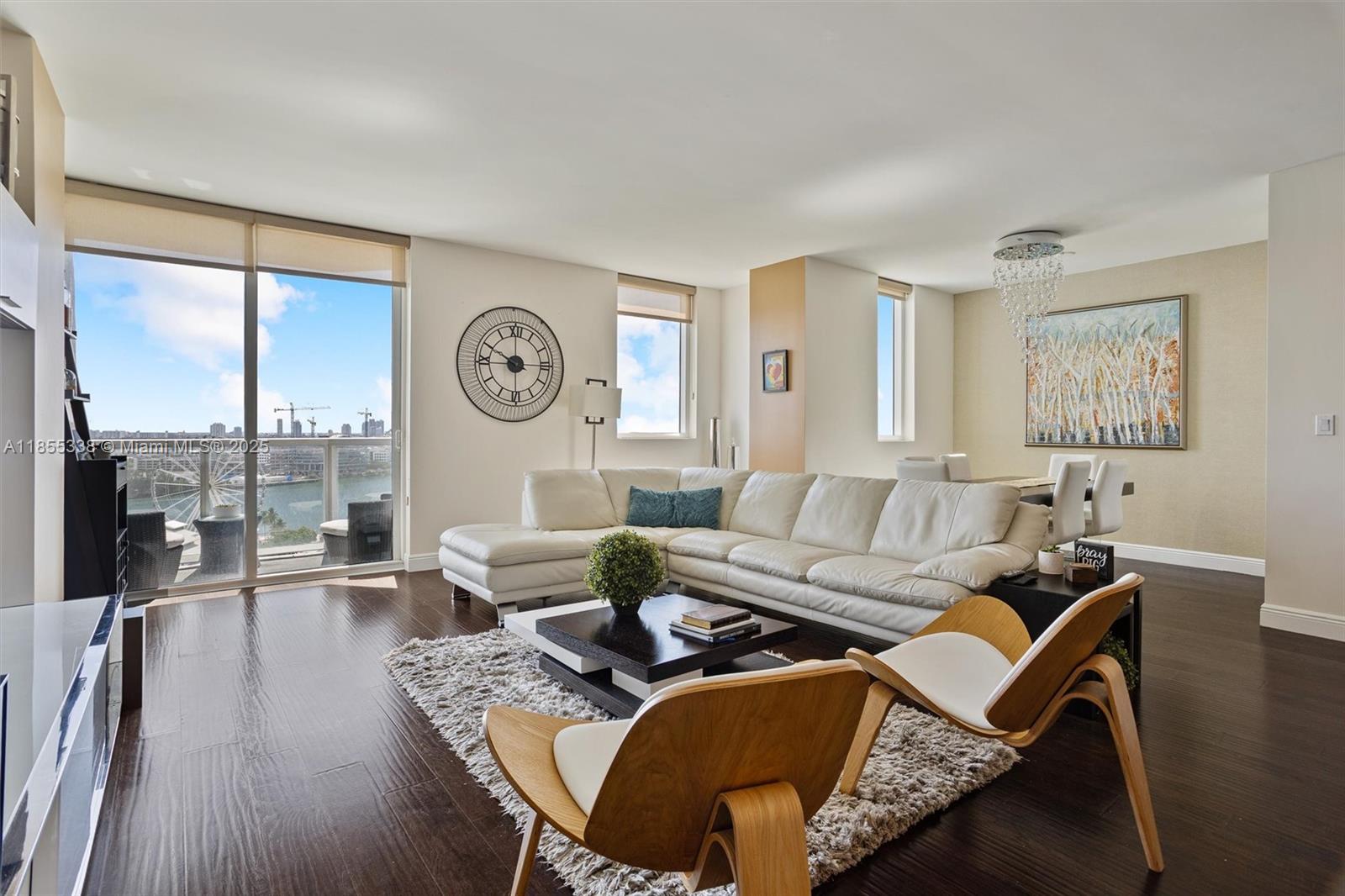 Condo for Sale in Miami, FL