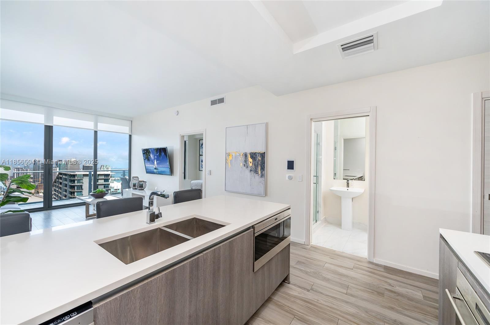Property photo # 6