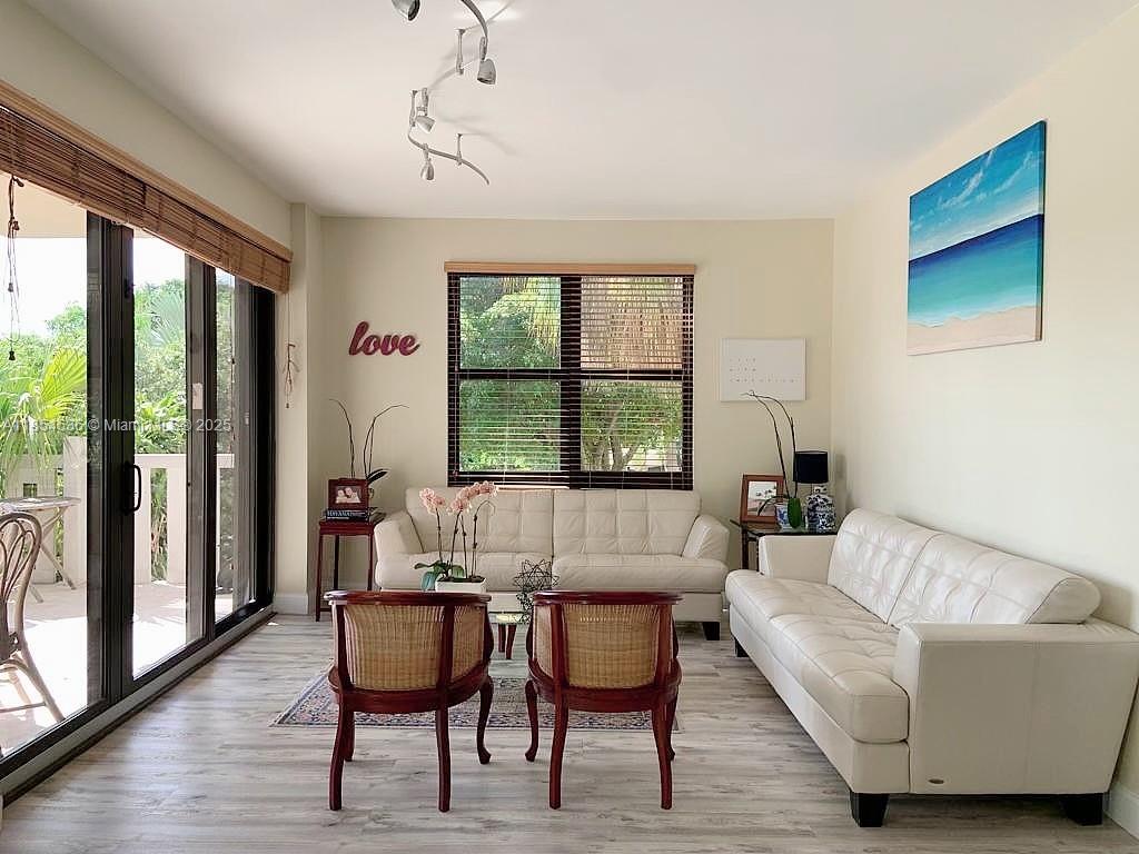 Property photo # 9