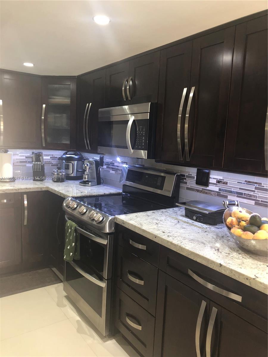 Property photo # 9