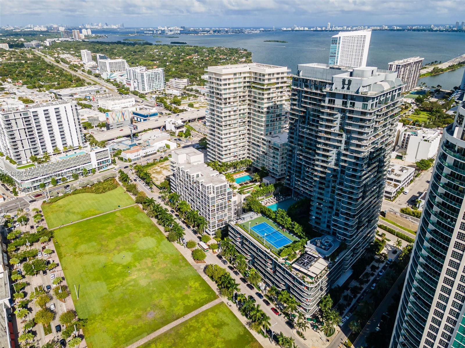 121 NE 34th St #3003, Miami FL 33137